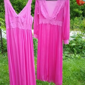 Shadowline silhouette gown & peignoir (robe) sz M